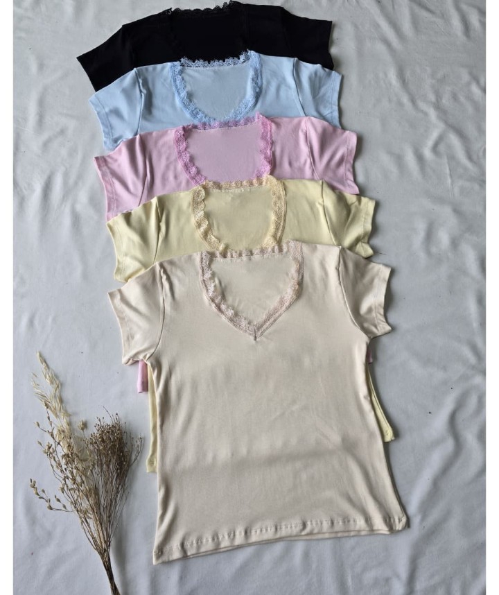 Remera con Puntilla Cuello V - Imagen 2