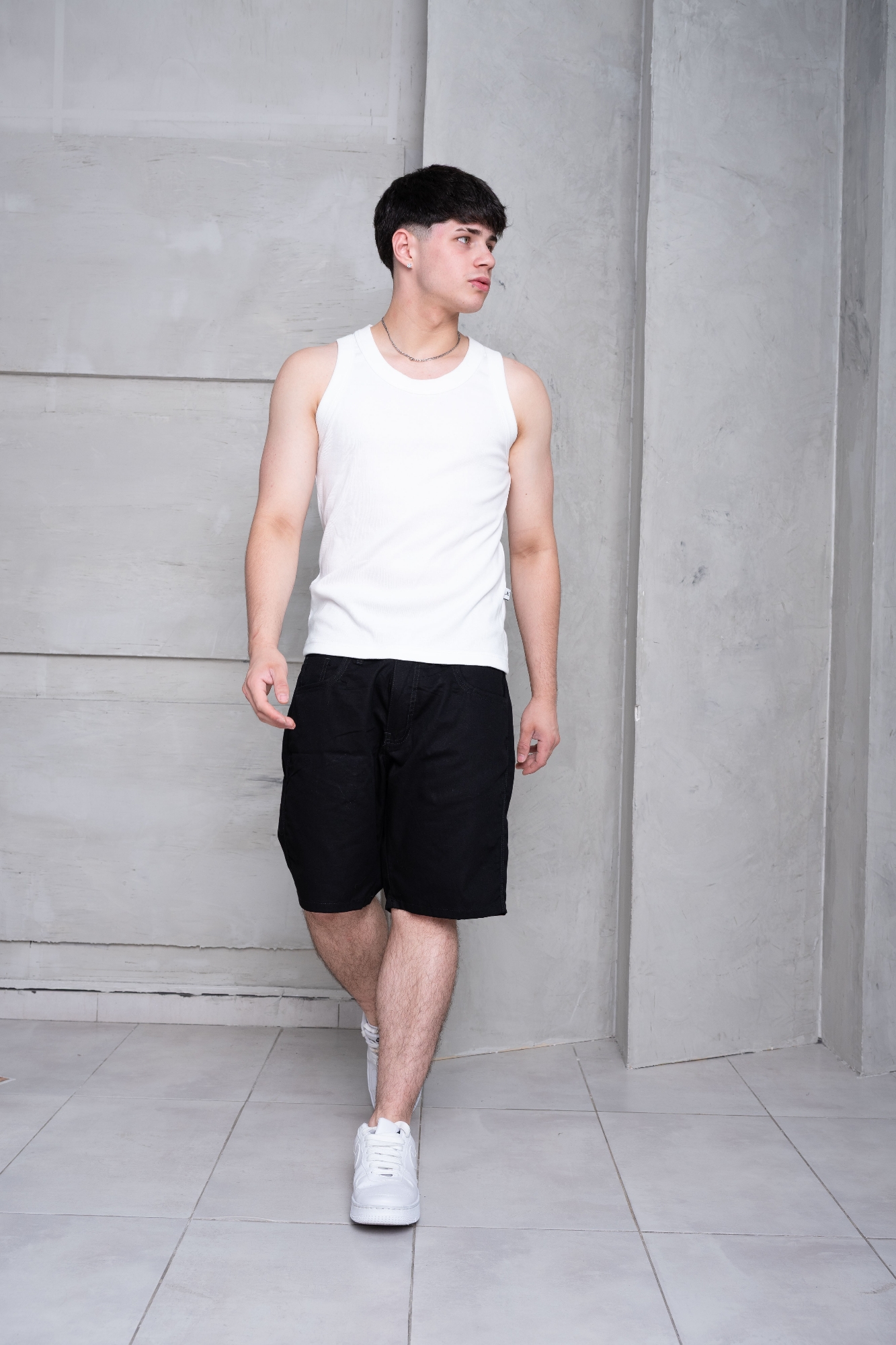 Bermudas Gabardina Hombre Negro y Blanco - Imagen 2