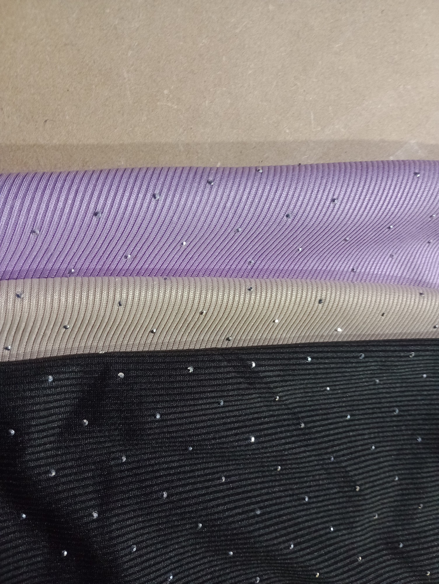 Remera con Stras Cuello Bote Talle Único - Imagen 2