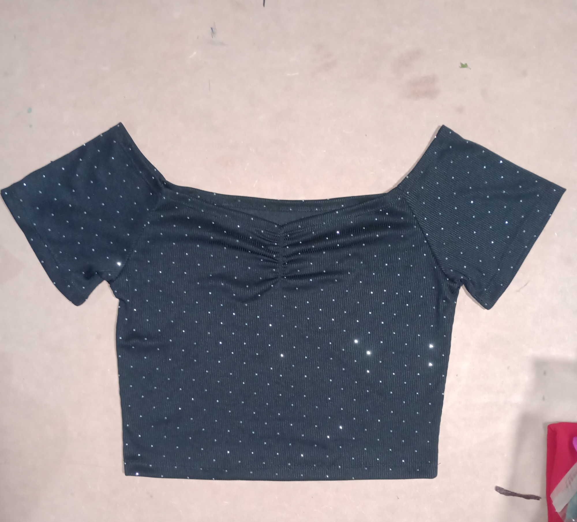 Remera con Stras Cuello Bote Talle Único - Imagen 3