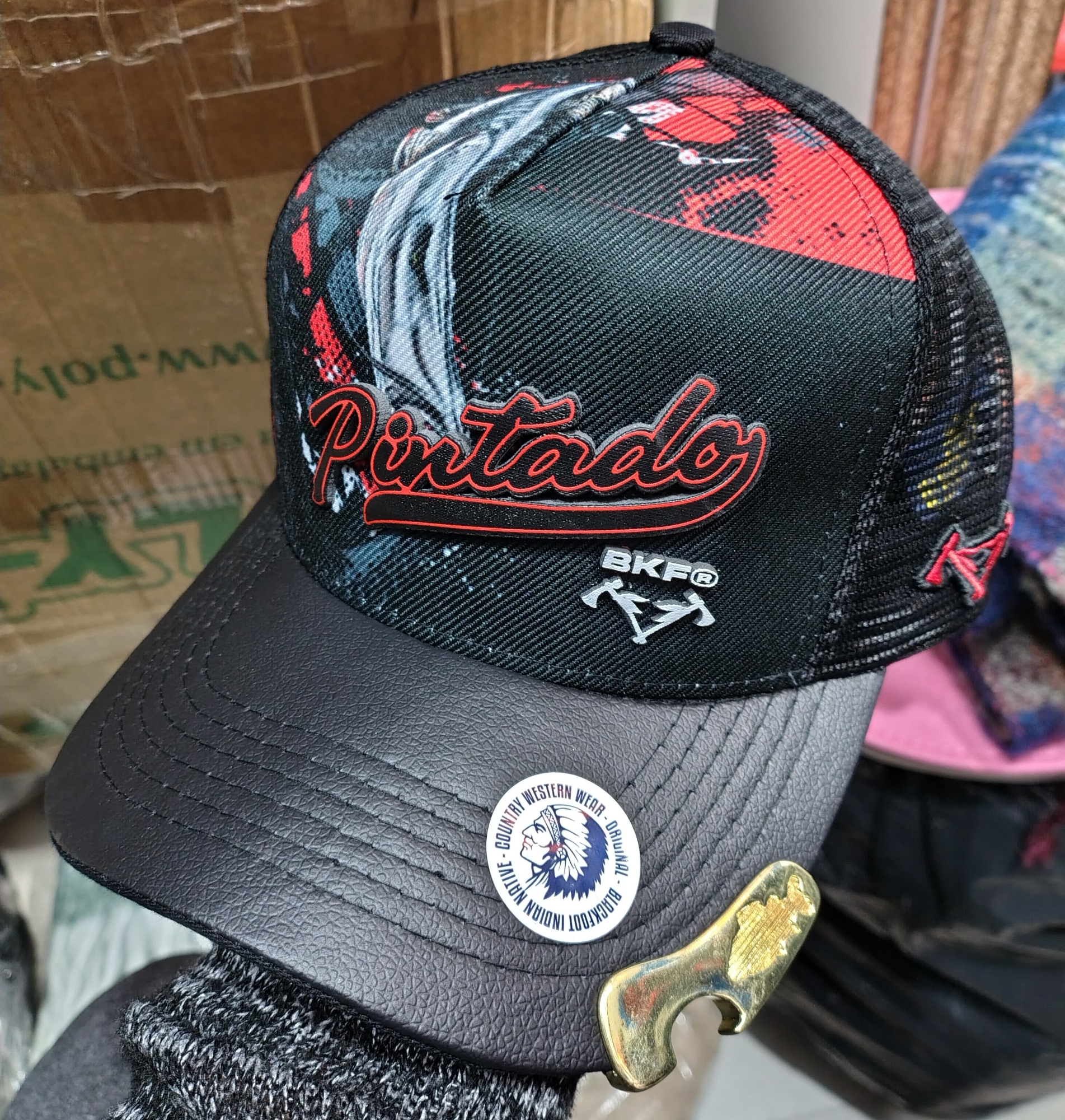 Gorras Modelo Pesca con Destapador Trucker - Imagen 3