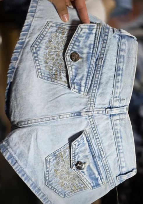 Short con Bordado