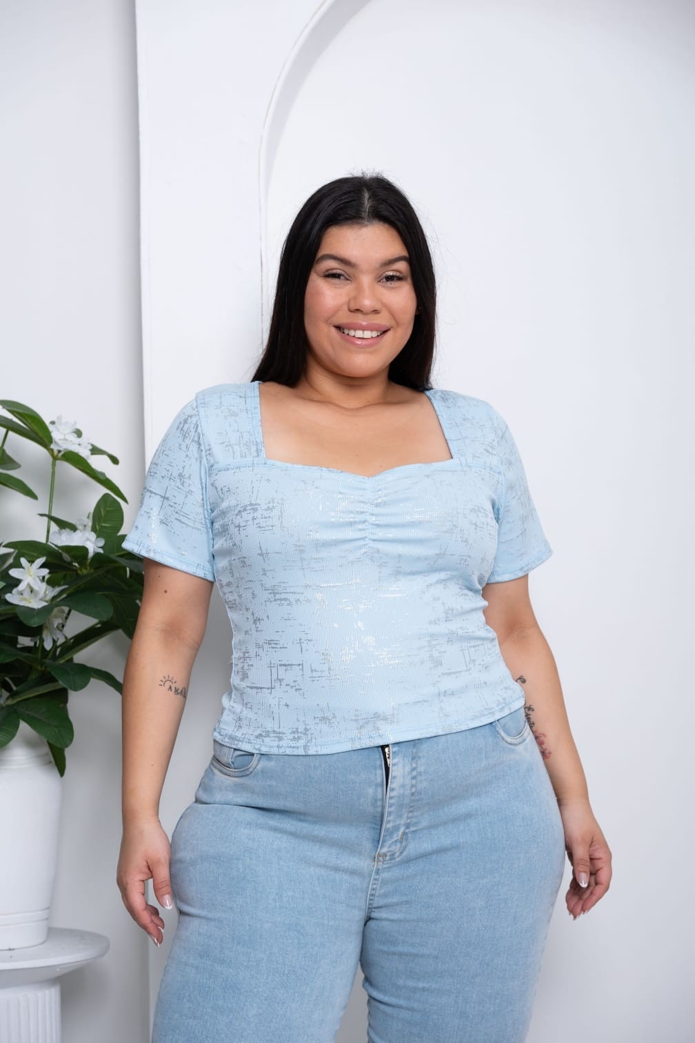 Remera Cuello Diamante - Imagen 3