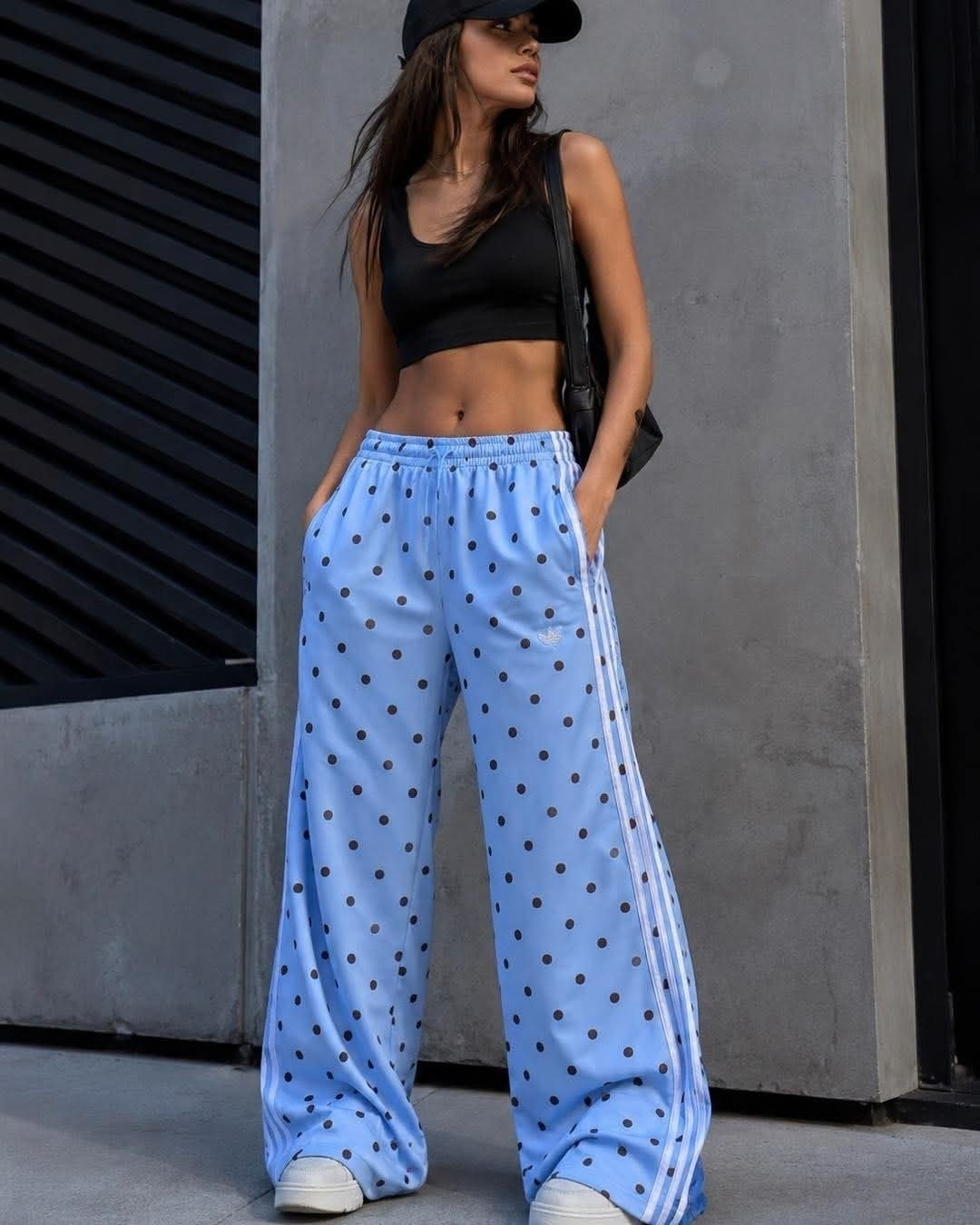 Pantalón Adidas Logo Bordado - Imagen 5