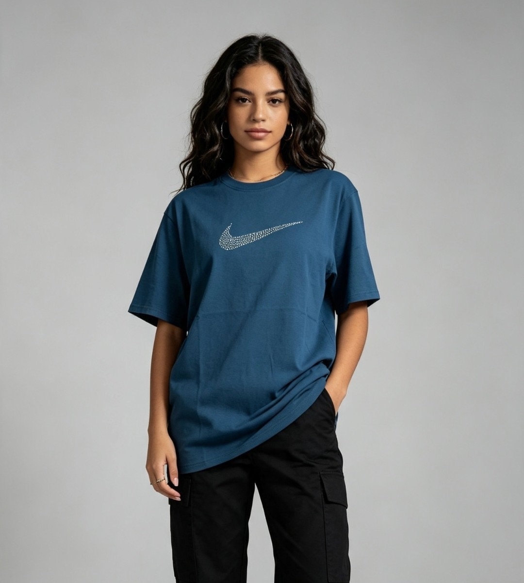 Remera Oversize con Strass - Imagen 3