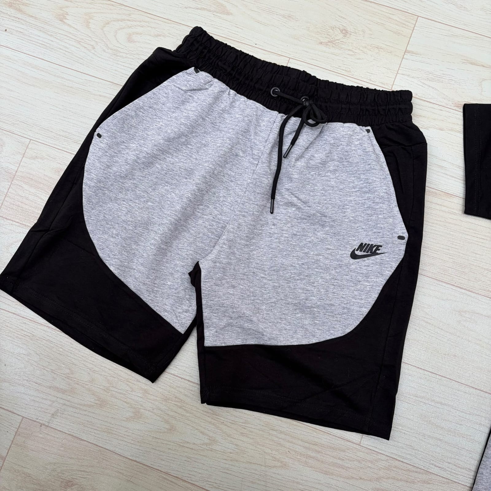 Conjuntos Tech Shorts + Remeras - Imagen 4