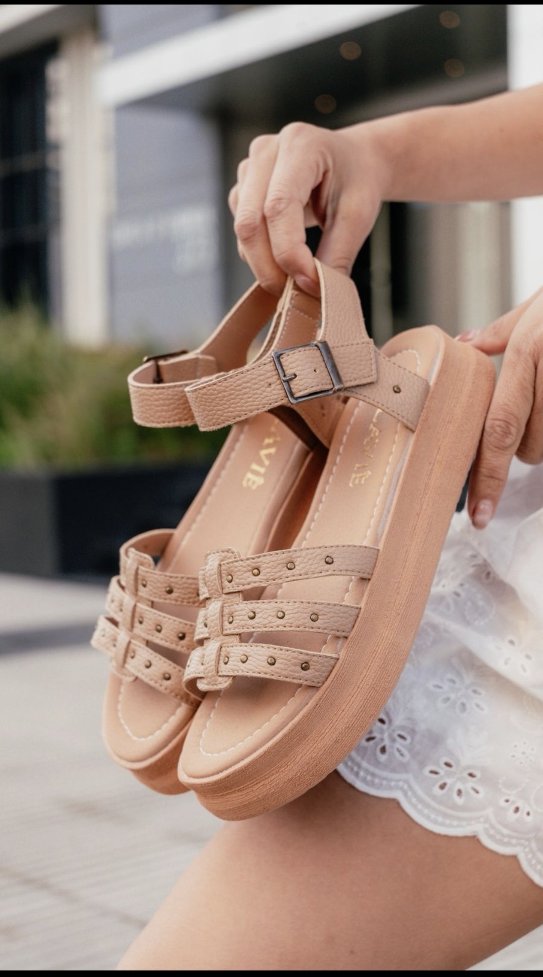 Art 104 Sandalias con Tachas Ideales para Todo Andar!!! - Imagen 1