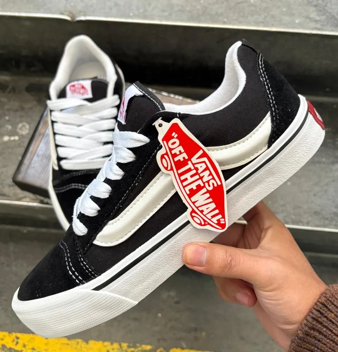 Vans Knu