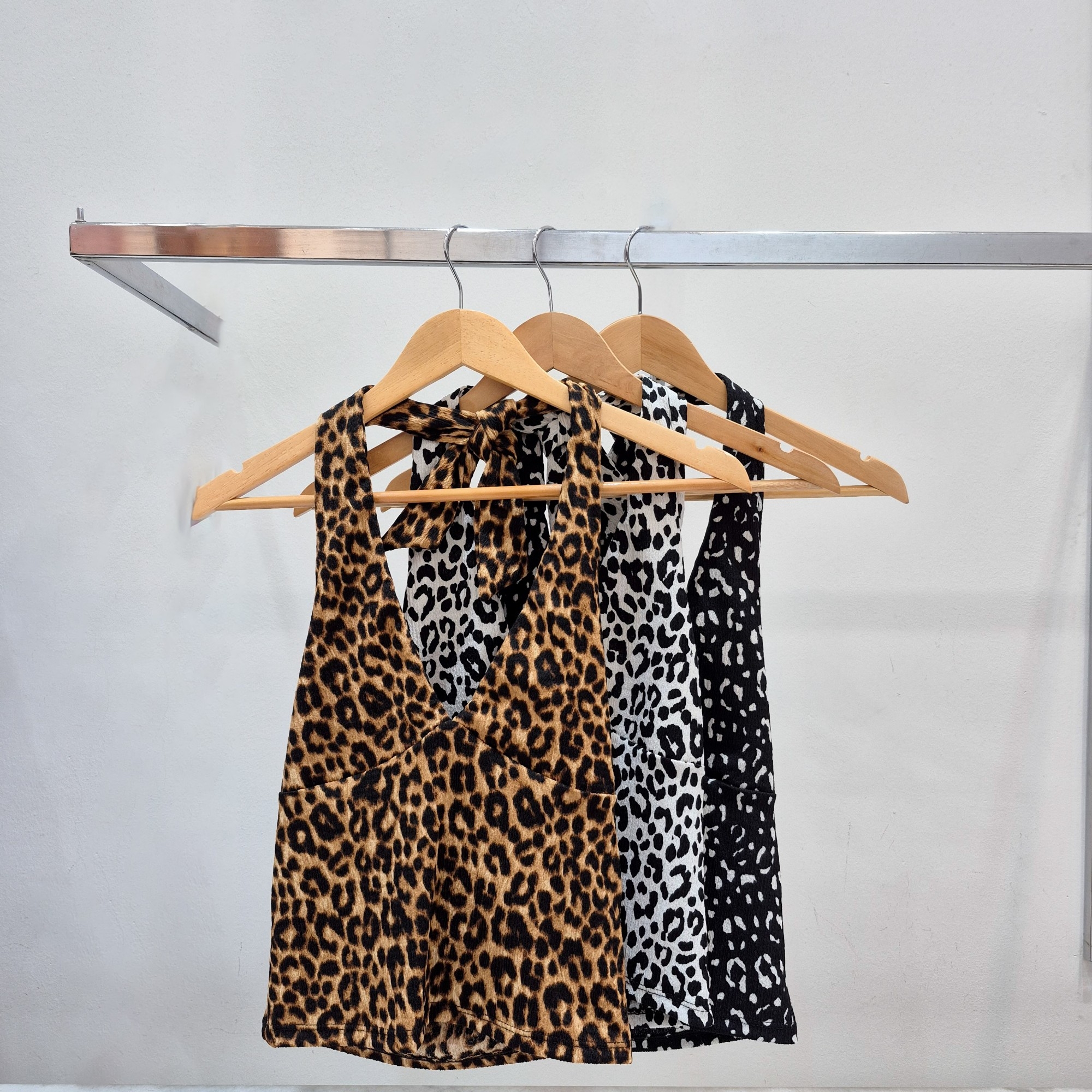 Top Halter Hawaii Estampado - Imagen 2