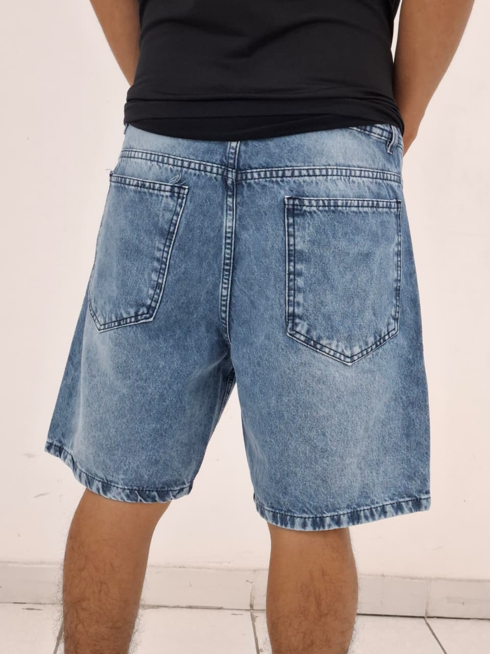 Bermuda Azul Jeans con Rotura Promo - 2a3f356f-b774-4afe-a9bf-9c61cd691bc6.jpeg