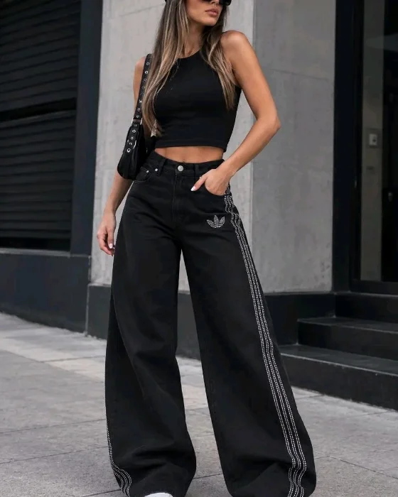 Wide Adi Black Strass