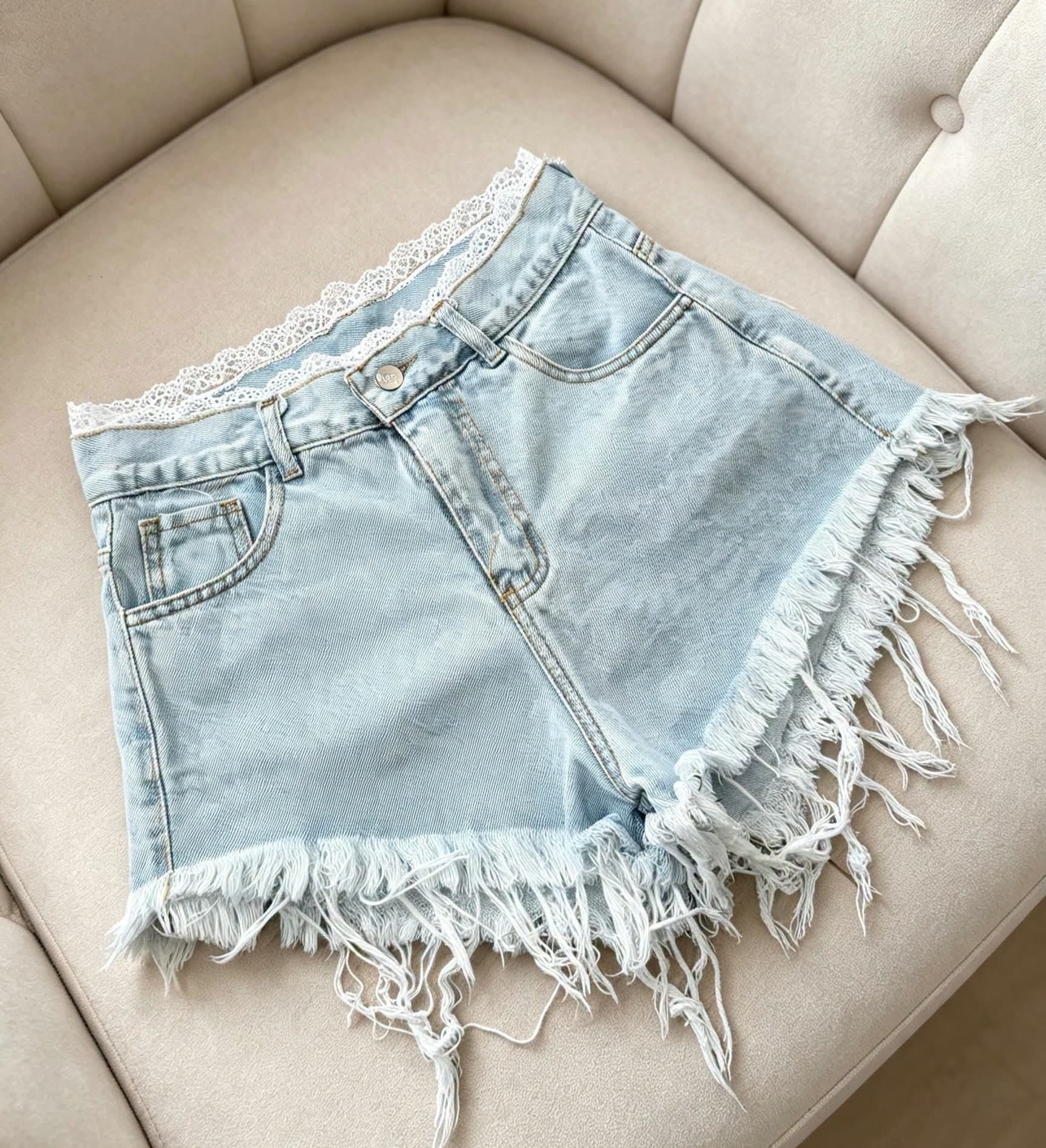 Short Desflecado con Puntilla Tendencia - Imagen 4