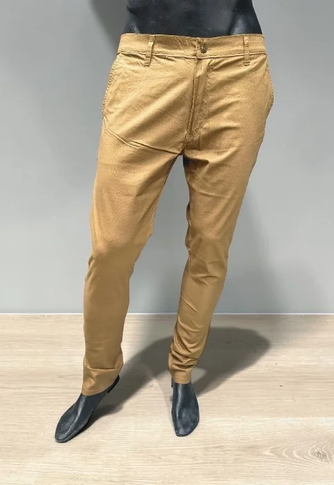Pantalón Chino