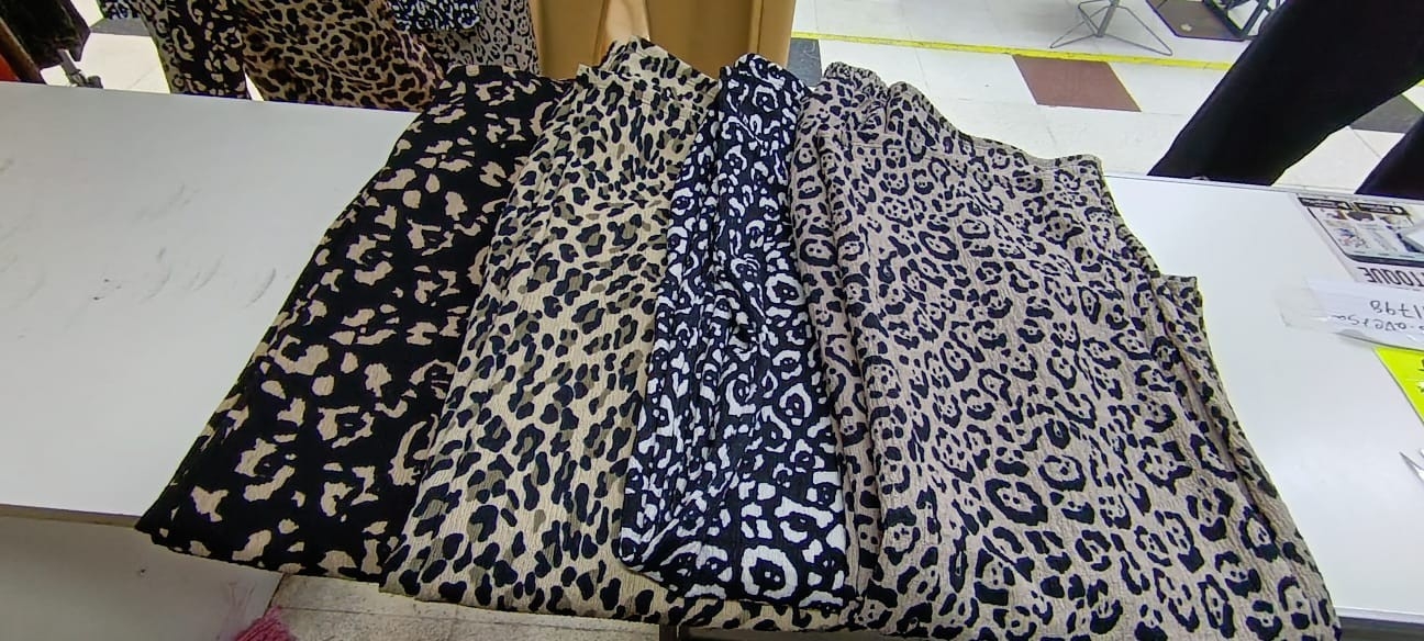 Pantalón Recto de Haway Animal Print - Imagen 2