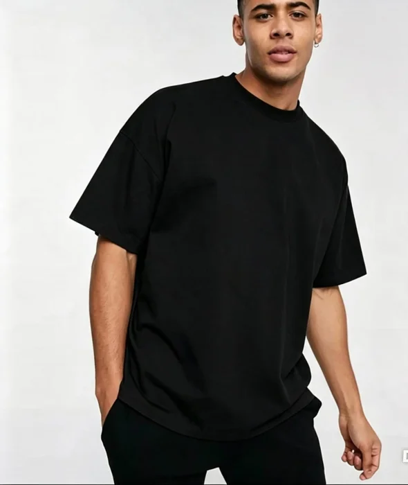 Remera Oversais Negra