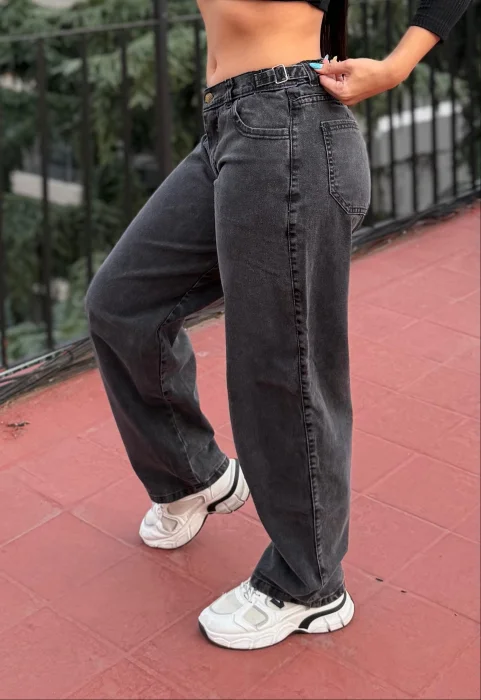 Baggy  Gris Humo Tiro  Intermedio  Rígido