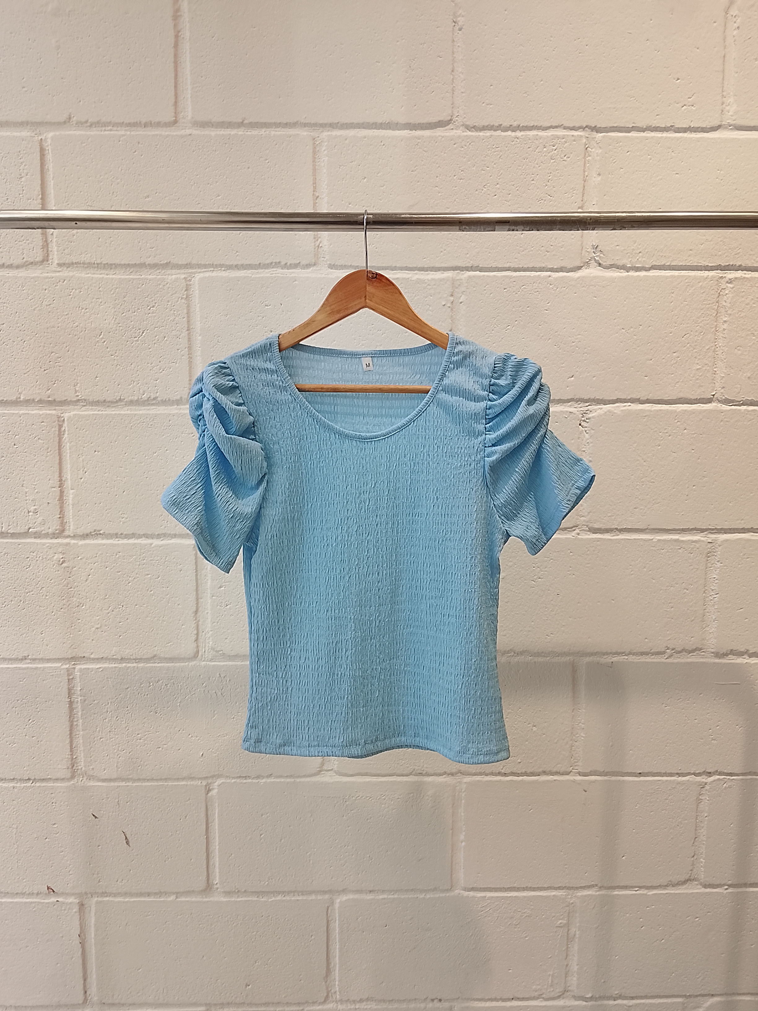 C703 - Remera Bianca - IMG_20260828_142504.jpg