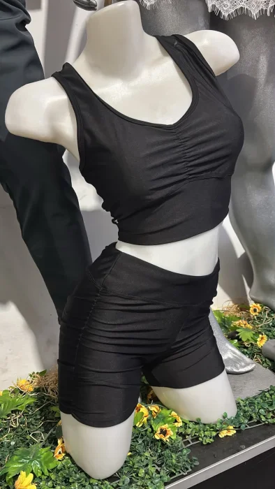 Conjunto con Fruncido de Lycra