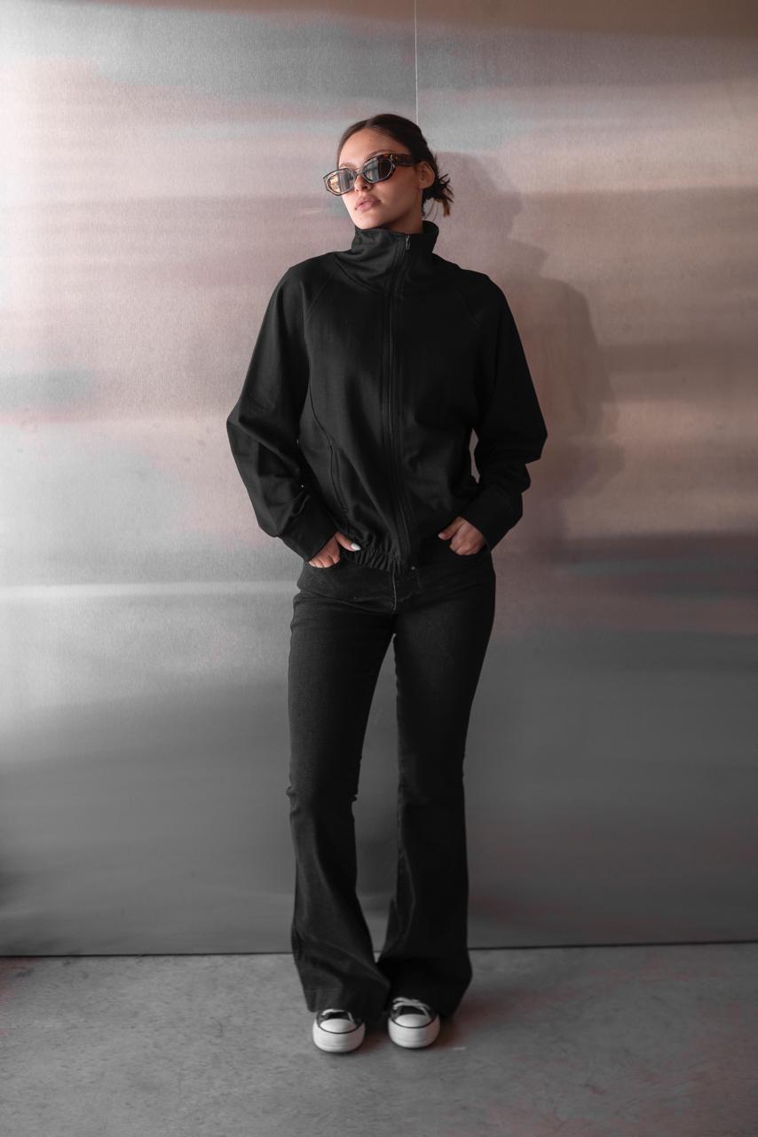 Campera Madrid - WhatsApp%20Image%202026-09-21%20at%204.03.43%20PM%20(2).jpeg