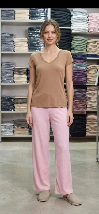 Remera Cuello V Puntillas