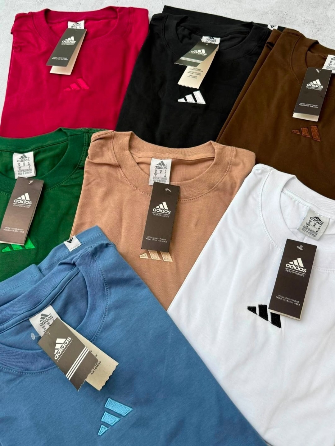 Remera de Hombre Adi Bordado - Imagen 2