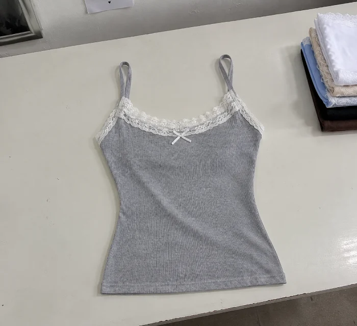 Musculosa con Encaje