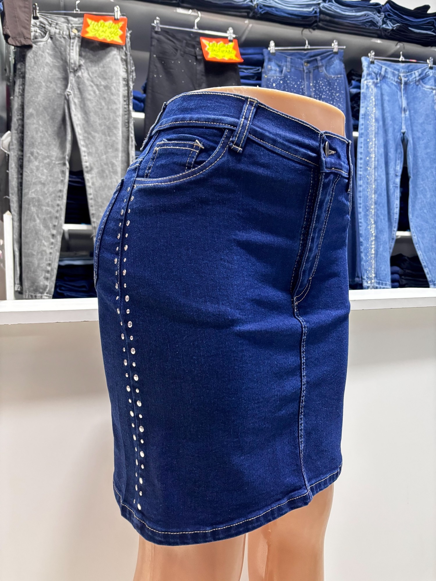 Pollera de Jeans con Tachas - Imagen 2