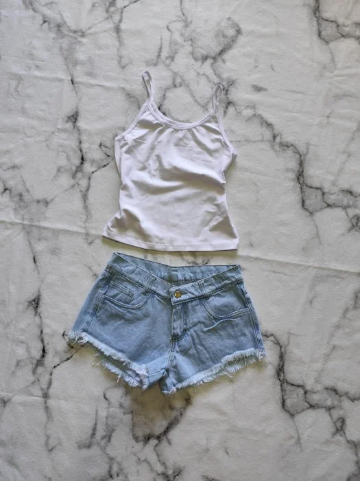 Short Celeste Liso
