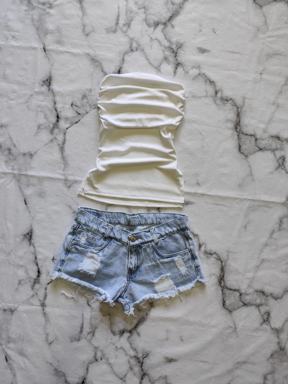 Short Celeste con Rotura - Imagen 2