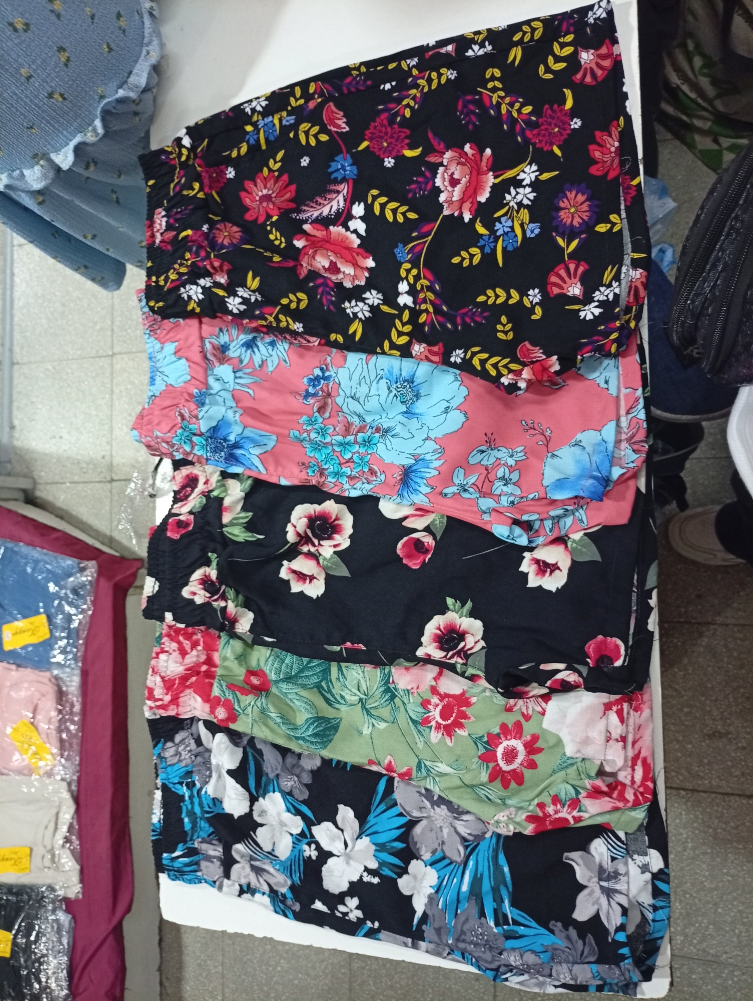 Short Floreado Unisex - Imagen 2