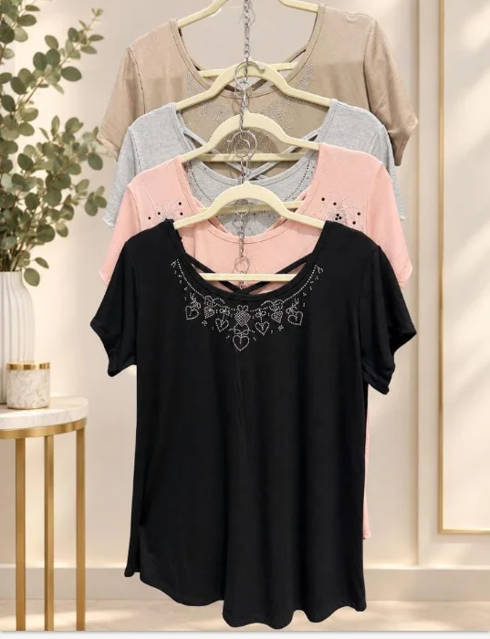 Remera Modal con Apliques