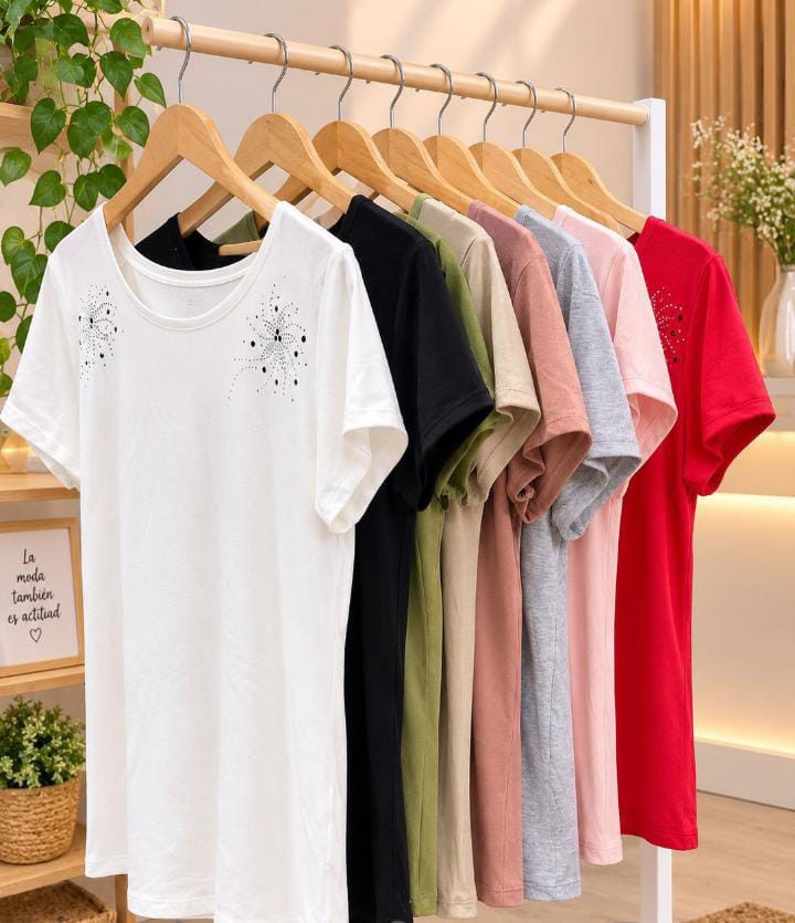 Remera Modal con Apliques - Imagen 2