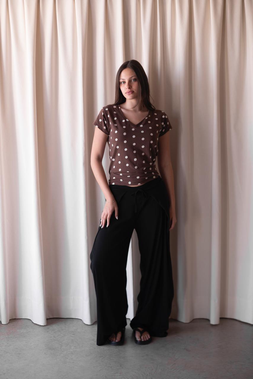 Remera Mica Escote Vlunares - WhatsApp%20Image%202026-09-22%20at%2012.09.22%20PM.jpeg