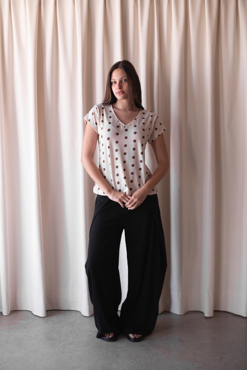 Remera Mica Escote Vlunares - WhatsApp%20Image%202026-09-22%20at%2012.09.23%20PM%20(5).jpeg