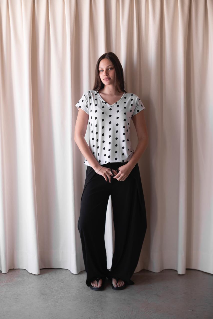 Remera Mica Escote Vlunares - WhatsApp%20Image%202026-09-22%20at%2012.09.23%20PM%20(1).jpeg