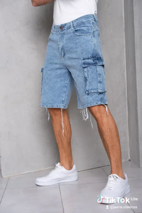 Bermudas Jeans Mom Cargo con Fuelle Talles Especiales