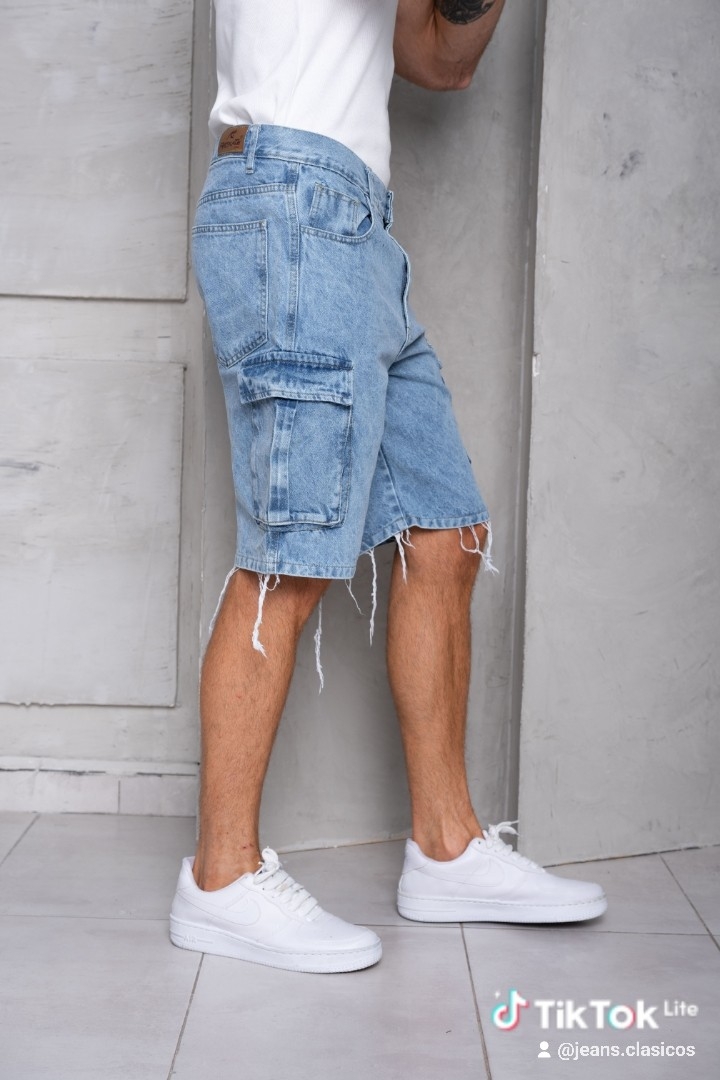 Bermudas Jeans Mom Cargo con Fuelle Talles Especiales - Imagen 2