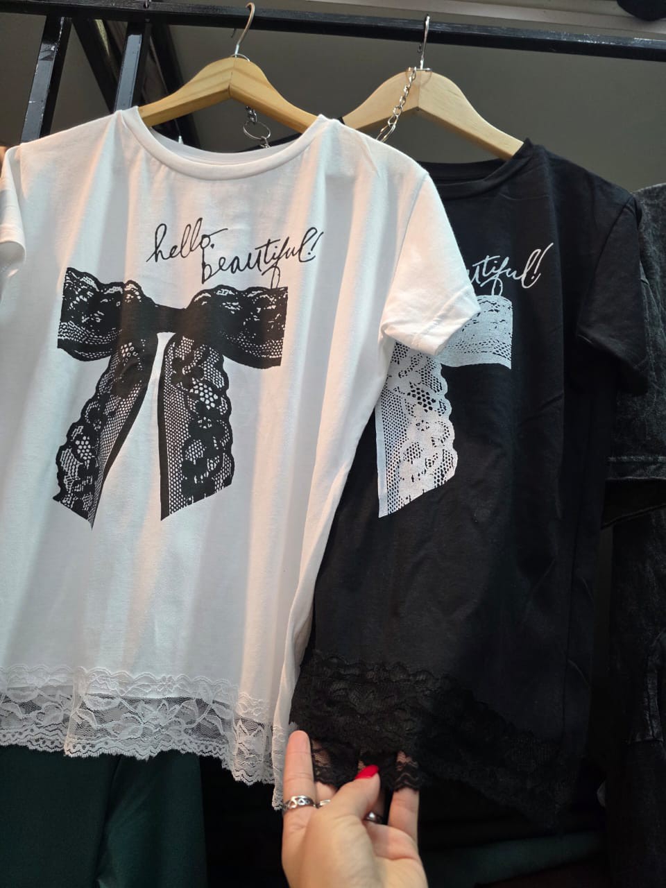 Remera de Algodón Peinado con Encaje - Imagen 3