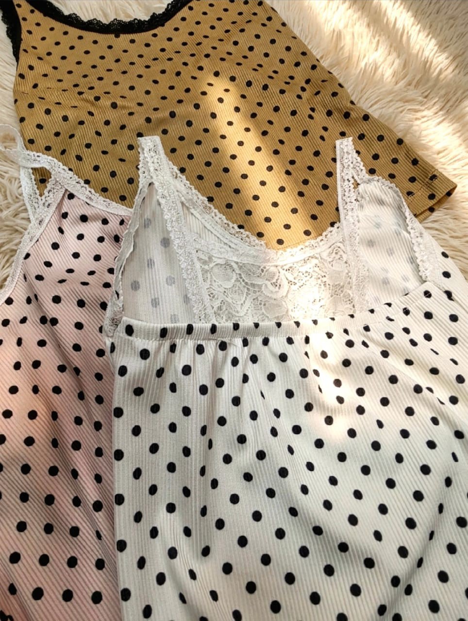 Musculosa Lunares con Puntillas - Imagen 3