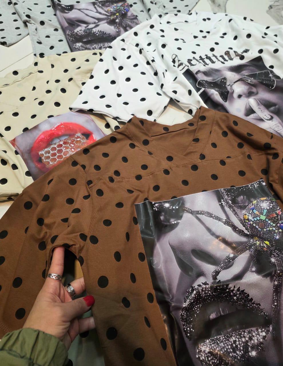 Remeron Overside Lunares Estampado - Imagen 3