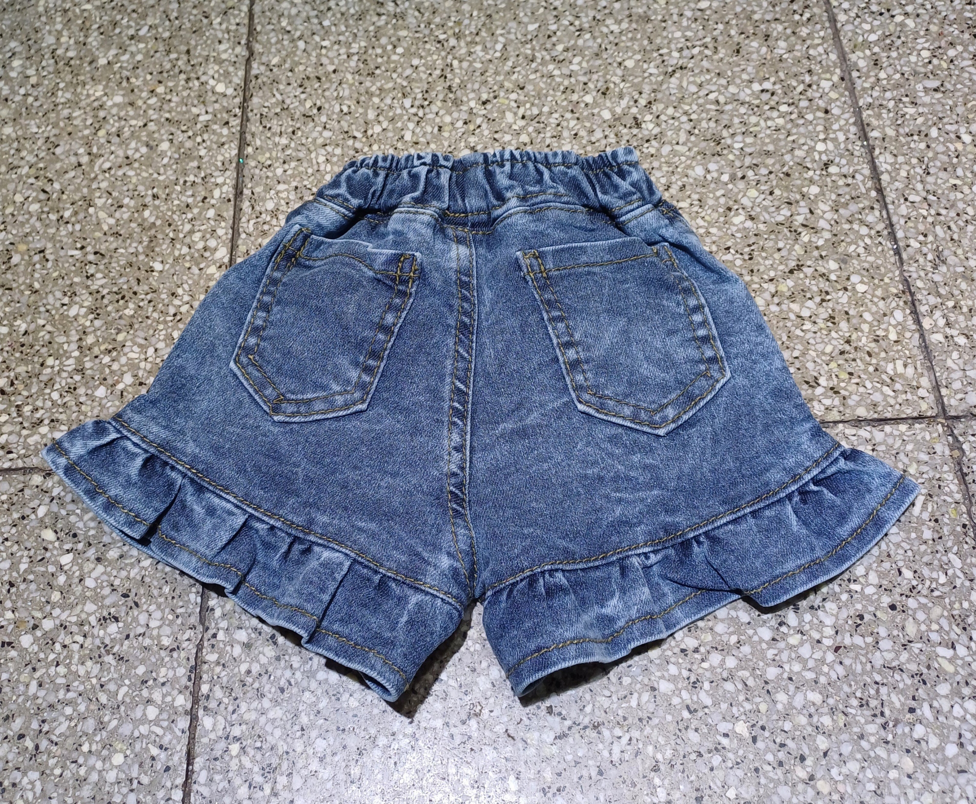 Short con Volados - Imagen 2