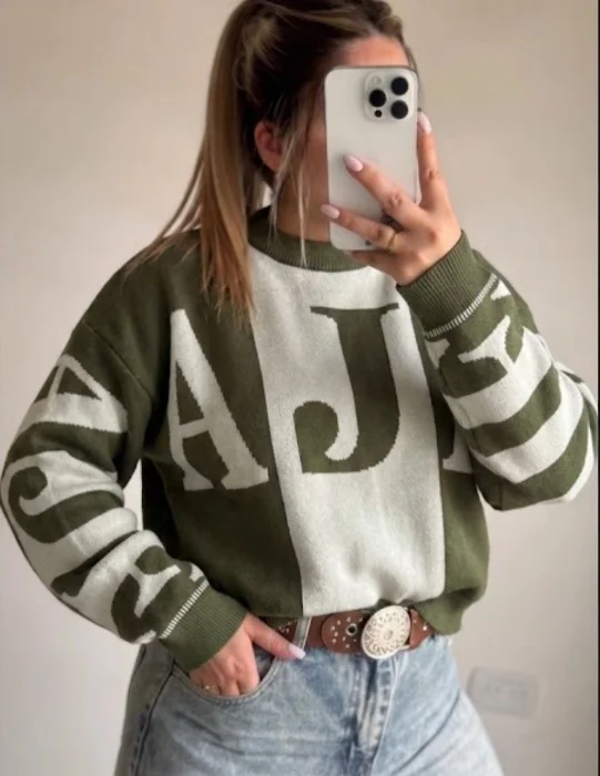 Sweaters Aje