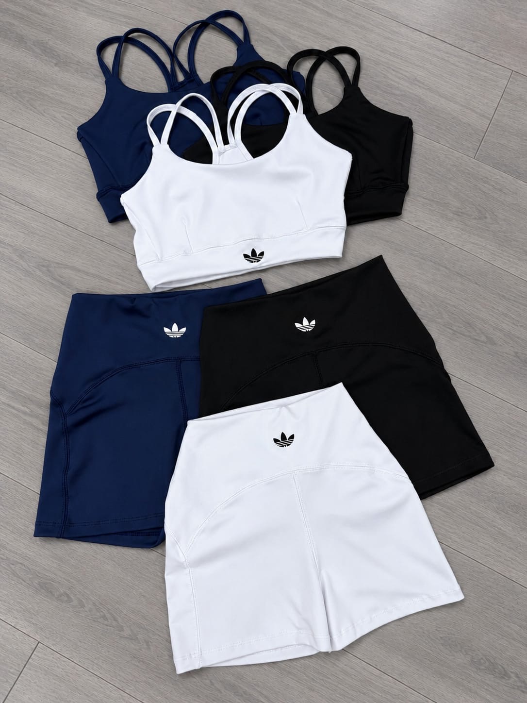 Conjunto Adiis - f2b8b6d2-e6a0-4b7d-914d-2220596546c9.jpeg