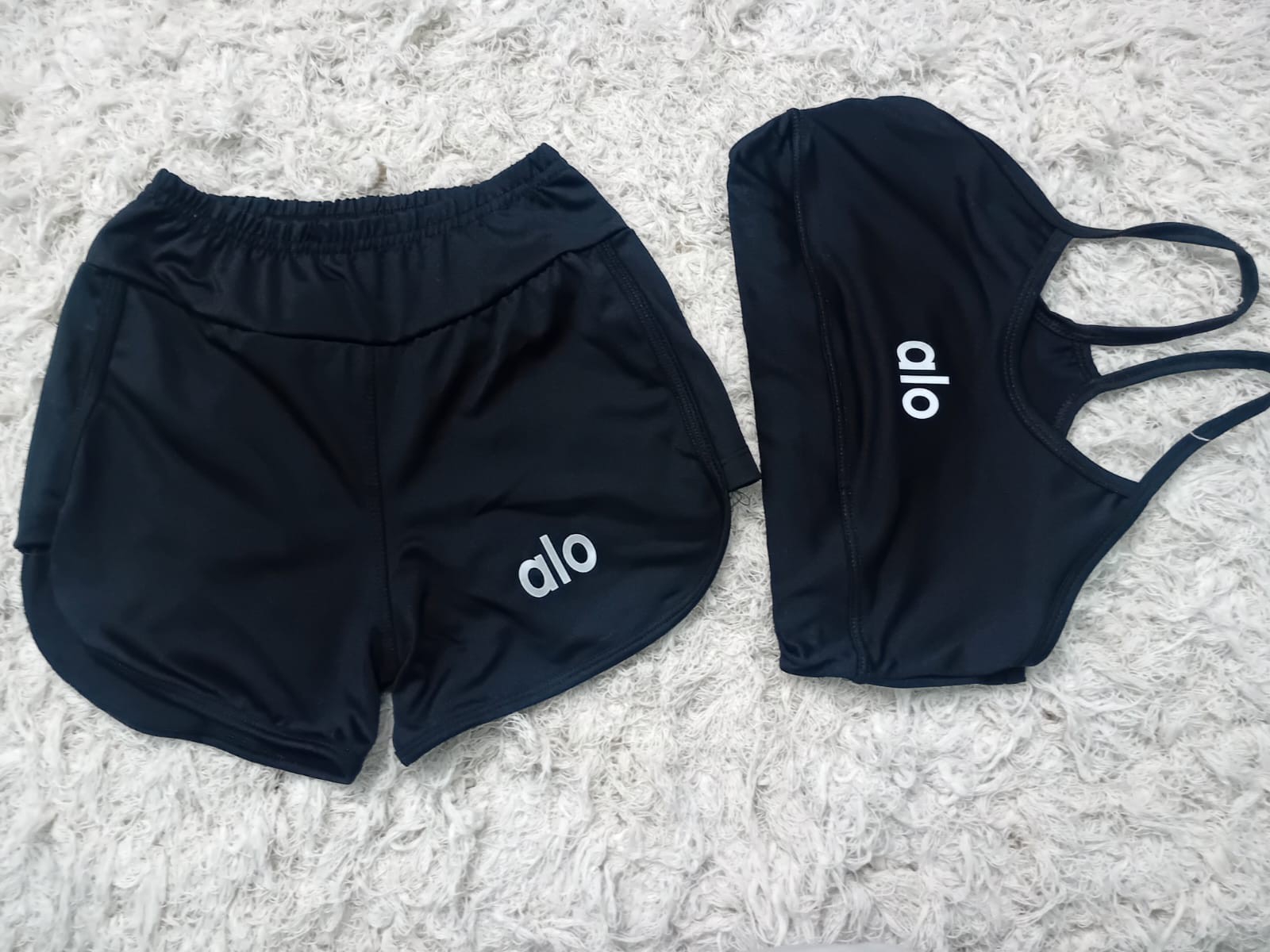 Conjunto Deportivo Top y Shorts Aló - Imagen 2