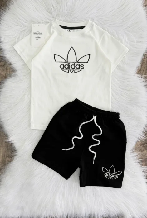 Conjunto Corto Adi