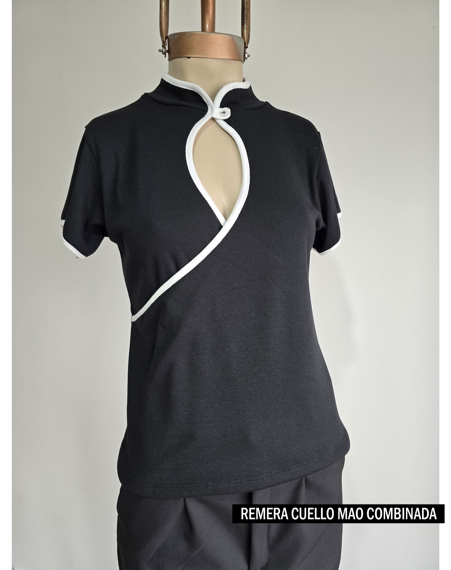 Remera Cuello Mao Combinada - Imagen 2