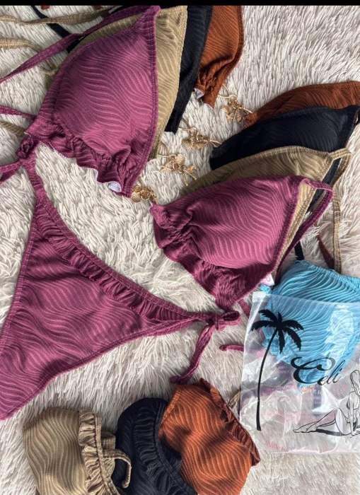 Bikini Texturada con Dije