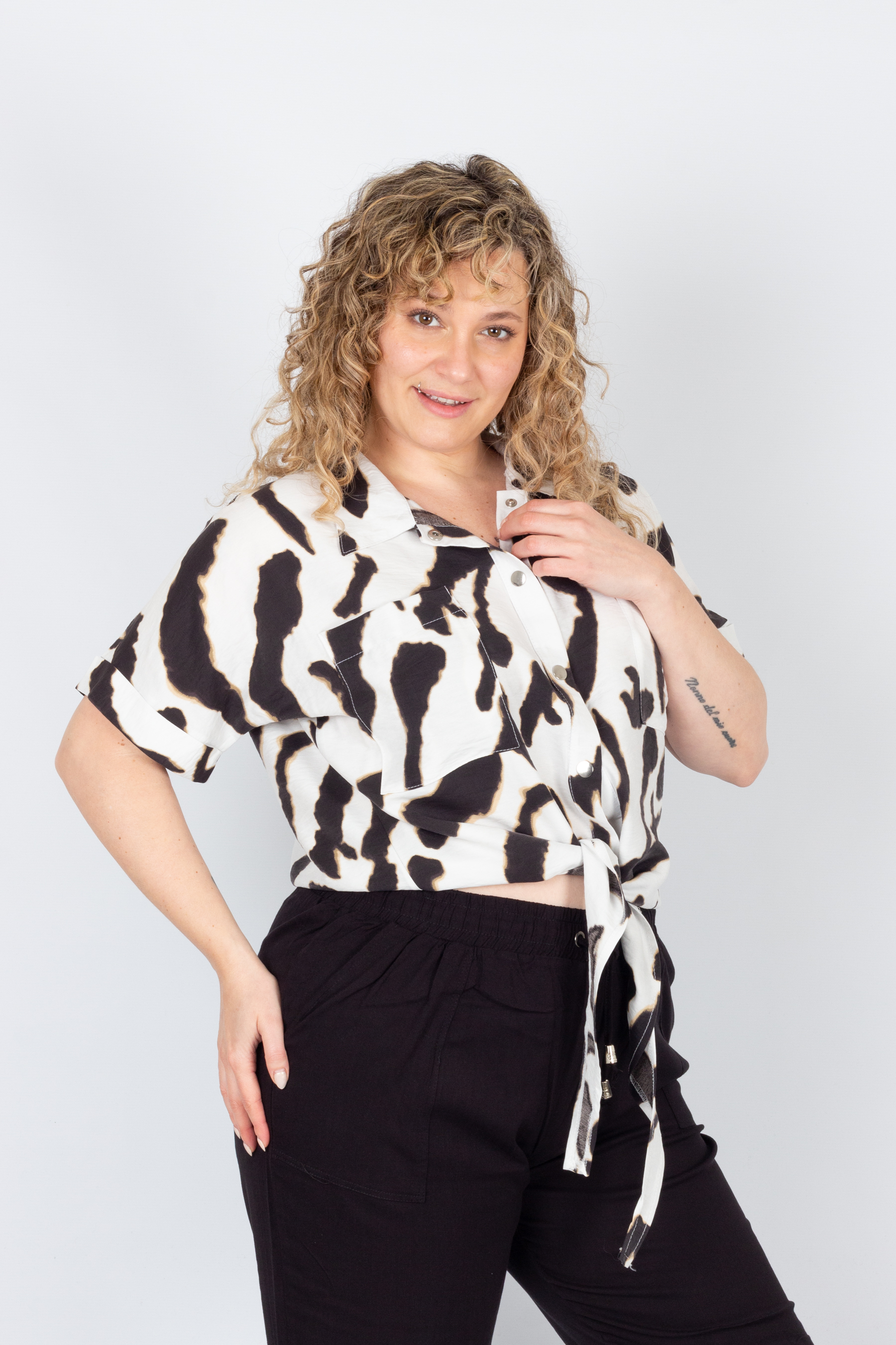 3902 Camisa Priya - 3902CamisaPriyaBlayNeg3.jpg