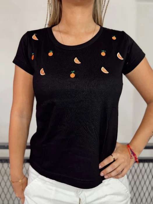 Remera Bordada Frutas