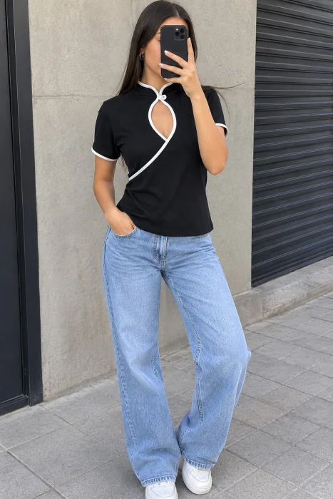 Remera Cuello Mao Combinada